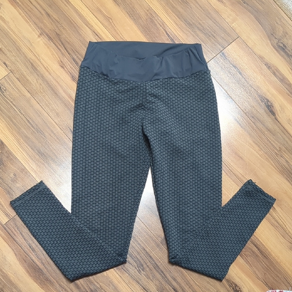 Gray Textured Leggings
